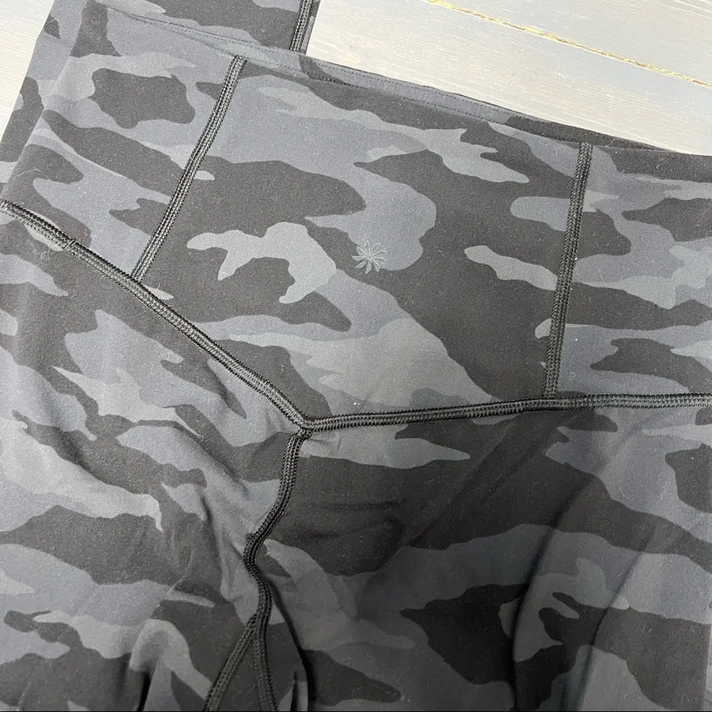 Athleta Elation Camo 7/8 Tight - Picture 3 of 5